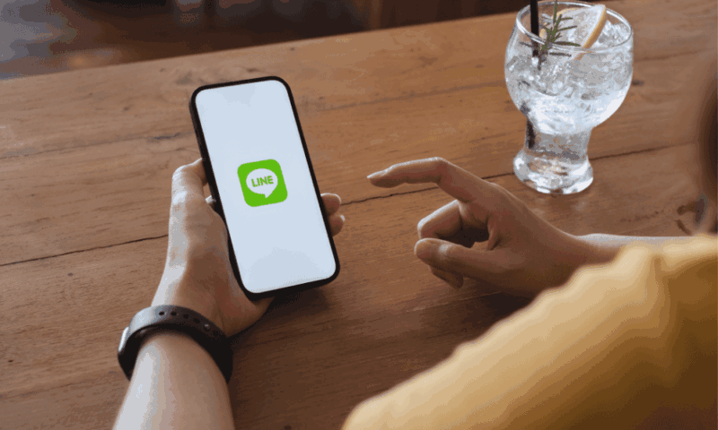 スマホでLINEをする